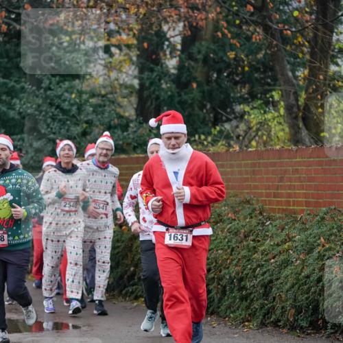 07.12.2025 - St. Pauli X-Mass-Run No. 15 Michael Burmester http://msf.ph/oto/9414635 07.12.2025 10:05:12 Laufen 8, 2540, 2541, 1631 meine-sportfotos.de