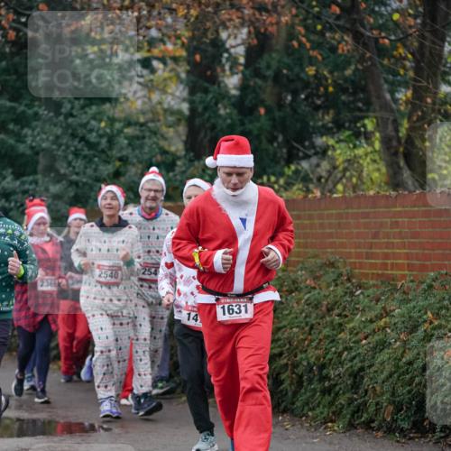 07.12.2025 - St. Pauli X-Mass-Run No. 15 Michael Burmester http://msf.ph/oto/9414644 07.12.2025 10:05:12 Laufen 2540, 23692, 254, 14, 15, 1631 meine-sportfotos.de
