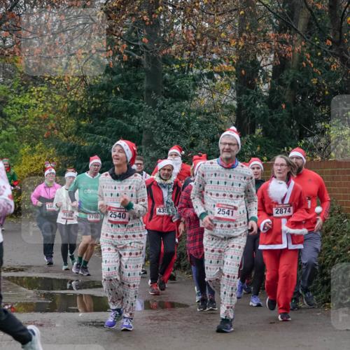 07.12.2025 - St. Pauli X-Mass-Run No. 15 Michael Burmester http://msf.ph/oto/9414665 07.12.2025 10:05:14 Laufen 435, 2541, 2874, 1700, 2540, 165, 1696 meine-sportfotos.de