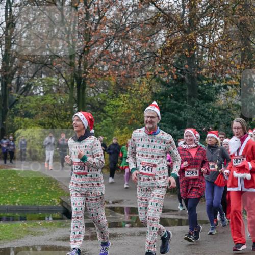 07.12.2025 - St. Pauli X-Mass-Run No. 15 Michael Burmester http://msf.ph/oto/9414680 07.12.2025 10:05:16 Laufen 2874, 888, 2540, 2541, 2369 meine-sportfotos.de