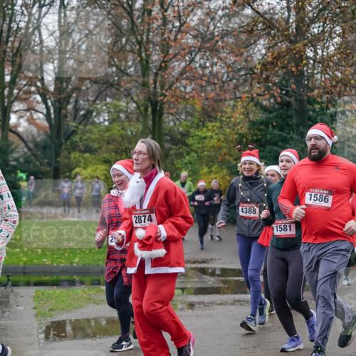 07.12.2025 - St. Pauli X-Mass-Run No. 15 Michael Burmester http://msf.ph/oto/9414707 07.12.2025 10:05:17 Laufen 2874, 4388, 1581, 15, 1586 meine-sportfotos.de