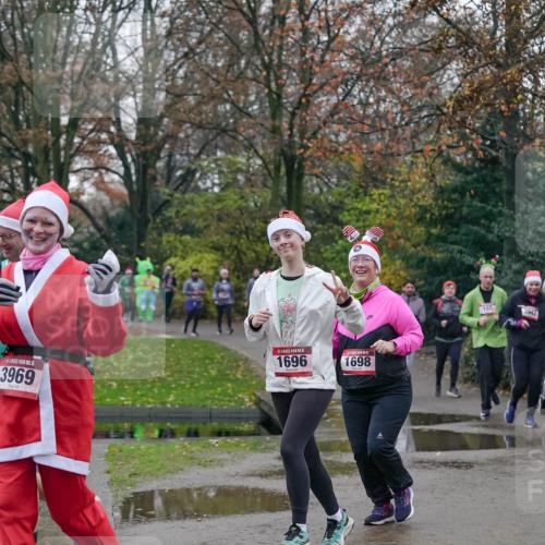 07.12.2025 - St. Pauli X-Mass-Run No. 15 Michael Burmester http://msf.ph/oto/9414761 07.12.2025 10:05:22 Laufen 15, 3969, 1696, 1698, 165, 3942 meine-sportfotos.de