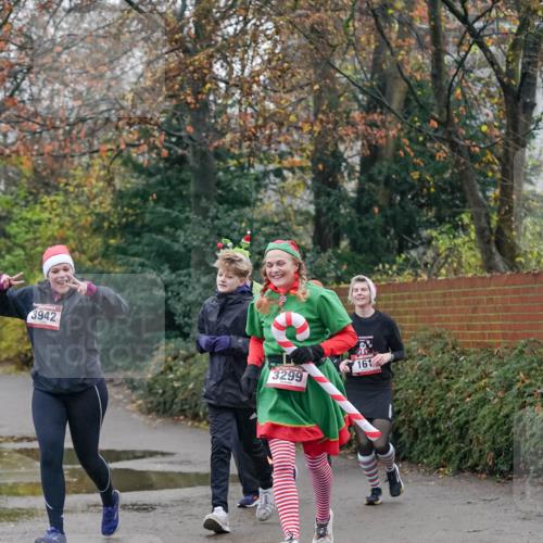 07.12.2025 - St. Pauli X-Mass-Run No. 15 Michael Burmester http://msf.ph/oto/9414779 07.12.2025 10:05:25 Laufen 3942, 3299, 161 meine-sportfotos.de