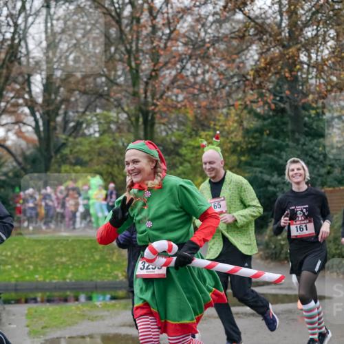 07.12.2025 - St. Pauli X-Mass-Run No. 15 Michael Burmester http://msf.ph/oto/9414789 07.12.2025 10:05:27 Laufen 65, 3253, 161 meine-sportfotos.de