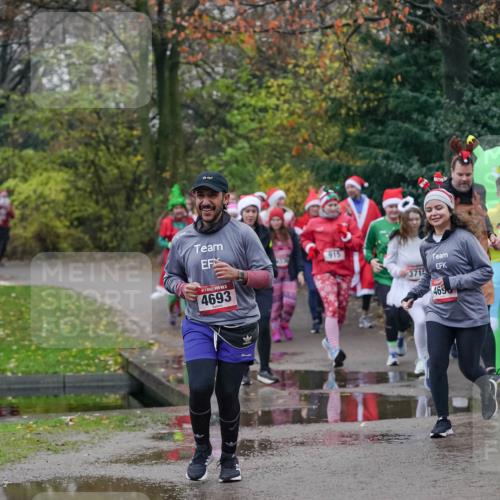 07.12.2025 - St. Pauli X-Mass-Run No. 15 Michael Burmester http://msf.ph/oto/9414823 07.12.2025 10:05:39 Laufen 4693, 915, 371, 469 meine-sportfotos.de