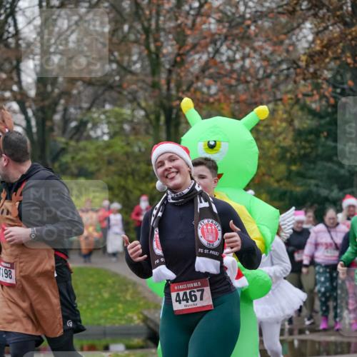 07.12.2025 - St. Pauli X-Mass-Run No. 15 Michael Burmester http://msf.ph/oto/9414848 07.12.2025 10:05:43 Laufen 1198, 1910, 15, 4467 meine-sportfotos.de