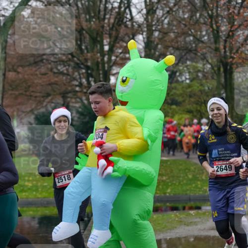 07.12.2025 - St. Pauli X-Mass-Run No. 15 Michael Burmester http://msf.ph/oto/9414853 07.12.2025 10:05:44 Laufen 2518, 204, 24, 2649, 24 meine-sportfotos.de