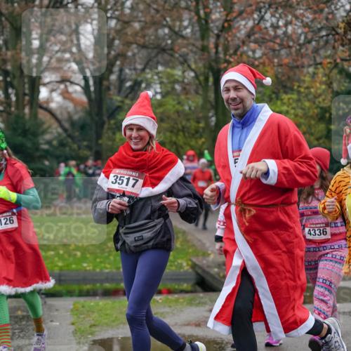 07.12.2025 - St. Pauli X-Mass-Run No. 15 Michael Burmester http://msf.ph/oto/9414869 07.12.2025 10:05:49 Laufen 126, 15, 3517, 4336, 401 meine-sportfotos.de