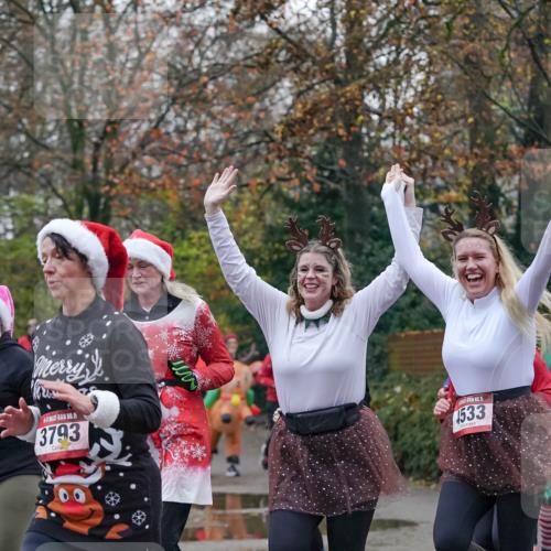 07.12.2025 - St. Pauli X-Mass-Run No. 15 Michael Burmester http://msf.ph/oto/9414883 07.12.2025 10:05:51 Laufen 15, 3793, 5, 4533 meine-sportfotos.de