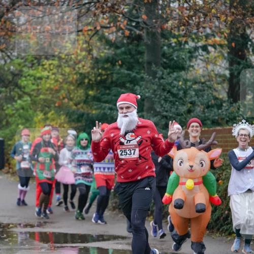07.12.2025 - St. Pauli X-Mass-Run No. 15 Michael Burmester http://msf.ph/oto/9414904 07.12.2025 10:05:55 Laufen 15, 2537 meine-sportfotos.de