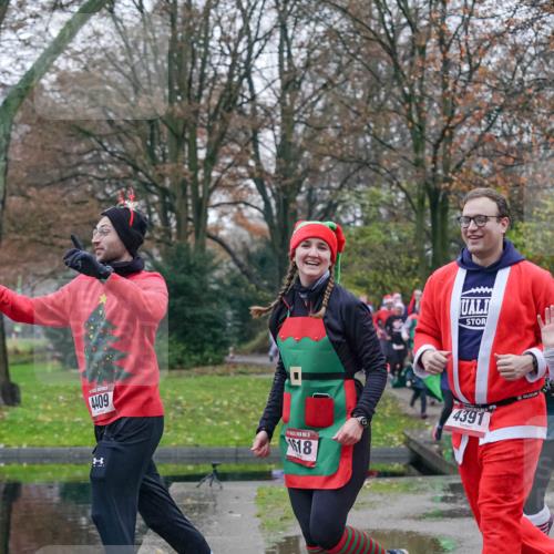 07.12.2025 - St. Pauli X-Mass-Run No. 15 Michael Burmester http://msf.ph/oto/9414952 07.12.2025 10:06:04 Laufen 4409, 5, 1618, 4391 meine-sportfotos.de