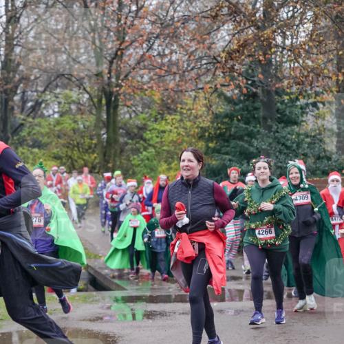 07.12.2025 - St. Pauli X-Mass-Run No. 15 Michael Burmester http://msf.ph/oto/9414976 07.12.2025 10:06:09 Laufen 276, 4266, 4309, 4472 meine-sportfotos.de