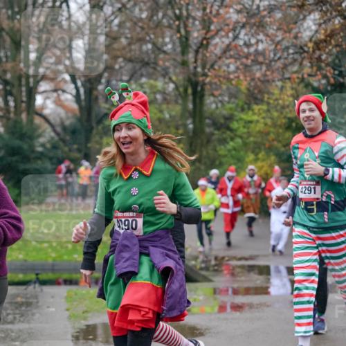 07.12.2025 - St. Pauli X-Mass-Run No. 15 Michael Burmester http://msf.ph/oto/9415016 07.12.2025 10:06:16 Laufen 15, 4190, 4291 meine-sportfotos.de