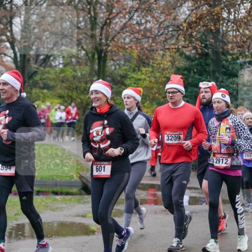 07.12.2025 - St. Pauli X-Mass-Run No. 15 Michael Burmester http://msf.ph/oto/9415023 07.12.2025 10:06:17 Laufen 594, 15, 601, 3209, 2857, 2912 meine-sportfotos.de