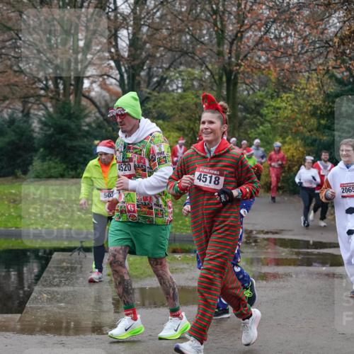 07.12.2025 - St. Pauli X-Mass-Run No. 15 Michael Burmester http://msf.ph/oto/9415046 07.12.2025 10:06:23 Laufen 4520, 503, 15, 4518, 2065 meine-sportfotos.de