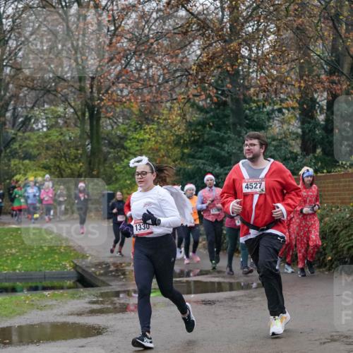 07.12.2025 - St. Pauli X-Mass-Run No. 15 Michael Burmester http://msf.ph/oto/9415051 07.12.2025 10:06:30 Laufen 1330, 4527 meine-sportfotos.de