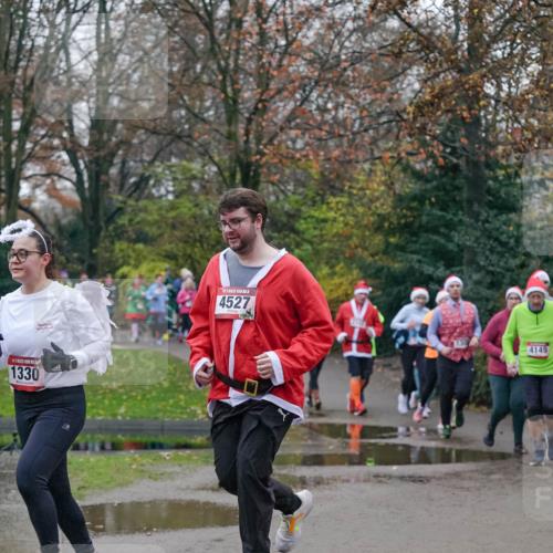 07.12.2025 - St. Pauli X-Mass-Run No. 15 Michael Burmester http://msf.ph/oto/9415055 07.12.2025 10:06:31 Laufen 4527, 1330, 4149 meine-sportfotos.de
