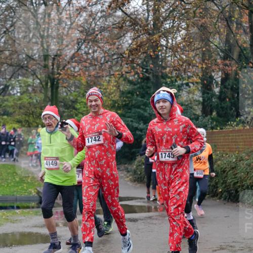 07.12.2025 - St. Pauli X-Mass-Run No. 15 Michael Burmester http://msf.ph/oto/9415067 07.12.2025 10:06:34 Laufen 4149, 15, 1742, 1745, 998 meine-sportfotos.de