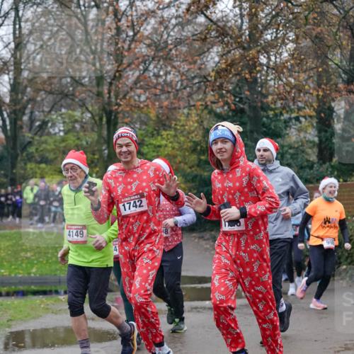 07.12.2025 - St. Pauli X-Mass-Run No. 15 Michael Burmester http://msf.ph/oto/9415069 07.12.2025 10:06:34 Laufen 4149, 1, 15, 1742, 99 meine-sportfotos.de