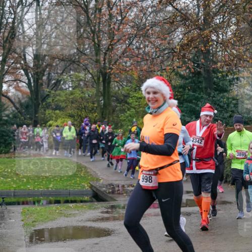 07.12.2025 - St. Pauli X-Mass-Run No. 15 Michael Burmester http://msf.ph/oto/9415079 07.12.2025 10:06:38 Laufen 998, 2342, 3895 meine-sportfotos.de