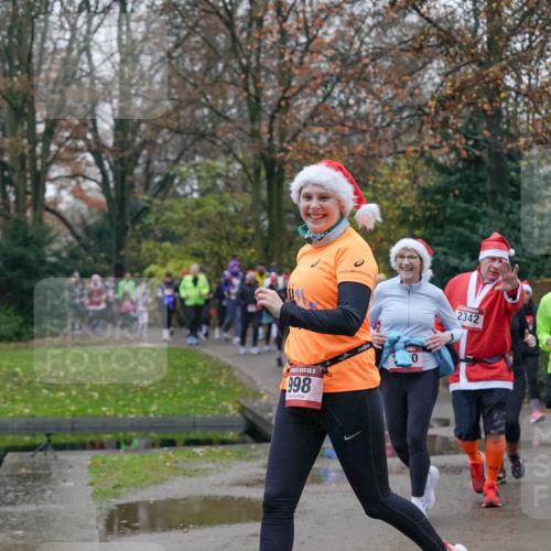 07.12.2025 - St. Pauli X-Mass-Run No. 15 Michael Burmester http://msf.ph/oto/9415080 07.12.2025 10:06:38 Laufen 15, 998, 0, 2342 meine-sportfotos.de