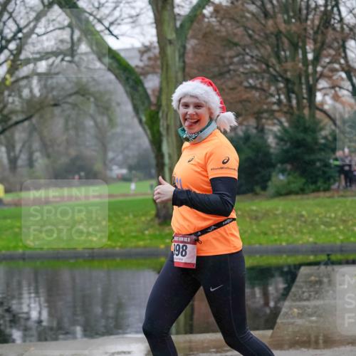 07.12.2025 - St. Pauli X-Mass-Run No. 15 Michael Burmester http://msf.ph/oto/9415085 07.12.2025 10:06:38 Laufen 15, 98 meine-sportfotos.de