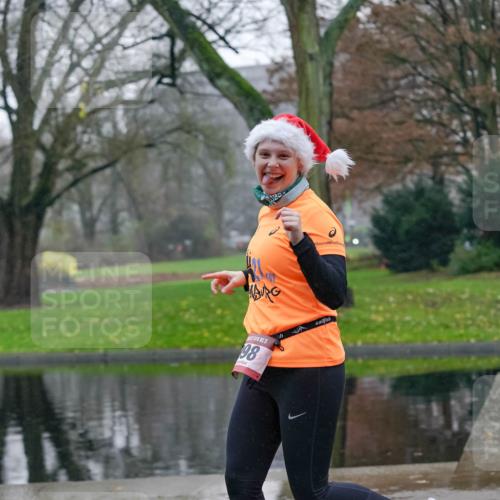 07.12.2025 - St. Pauli X-Mass-Run No. 15 Michael Burmester http://msf.ph/oto/9415086 07.12.2025 10:06:39 Laufen  meine-sportfotos.de