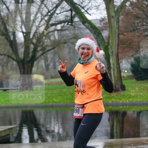 07.12.2025 - St. Pauli X-Mass-Run No. 15 Michael Burmester http://msf.ph/oto/9415087 07.12.2025 10:06:39 Laufen 5, 998 meine-sportfotos.de