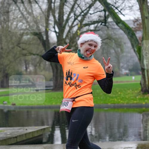 07.12.2025 - St. Pauli X-Mass-Run No. 15 Michael Burmester http://msf.ph/oto/9415089 07.12.2025 10:06:39 Laufen 15, 198 meine-sportfotos.de