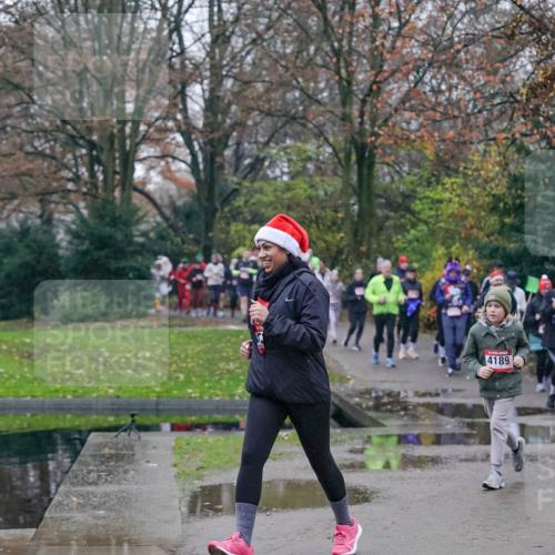 07.12.2025 - St. Pauli X-Mass-Run No. 15 Michael Burmester http://msf.ph/oto/9415103 07.12.2025 10:06:43 Laufen 4189 meine-sportfotos.de