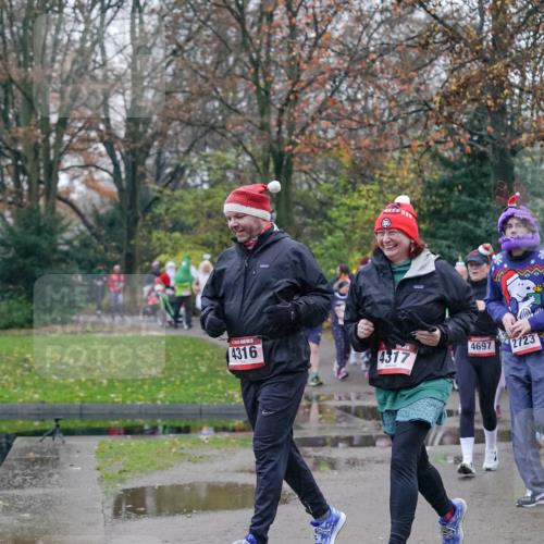 07.12.2025 - St. Pauli X-Mass-Run No. 15 Michael Burmester http://msf.ph/oto/9415141 07.12.2025 10:06:51 Laufen 4316, 5, 4697, 2723, 4317 meine-sportfotos.de