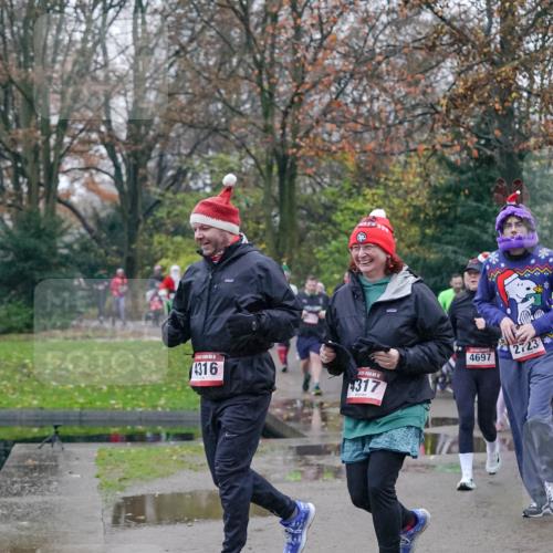 07.12.2025 - St. Pauli X-Mass-Run No. 15 Michael Burmester http://msf.ph/oto/9415142 07.12.2025 10:06:52 Laufen 4316, 4317, 4697, 2723 meine-sportfotos.de
