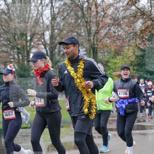 07.12.2025 - St. Pauli X-Mass-Run No. 15 Michael Burmester http://msf.ph/oto/9415152 07.12.2025 10:06:54 Laufen 4701, 13, 4697, 4706 meine-sportfotos.de