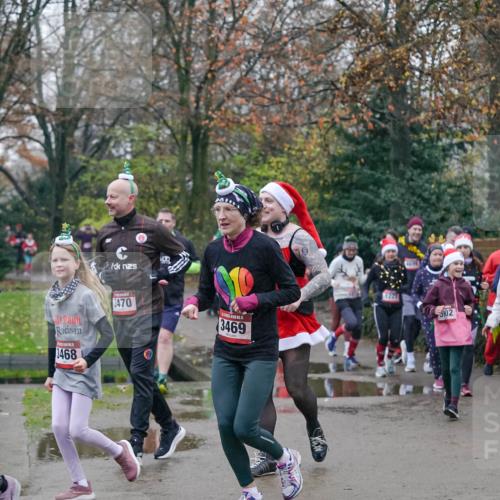 07.12.2025 - St. Pauli X-Mass-Run No. 15 Michael Burmester http://msf.ph/oto/9415155 07.12.2025 10:06:57 Laufen 3468, 3470, 3469, 1221, 302 meine-sportfotos.de