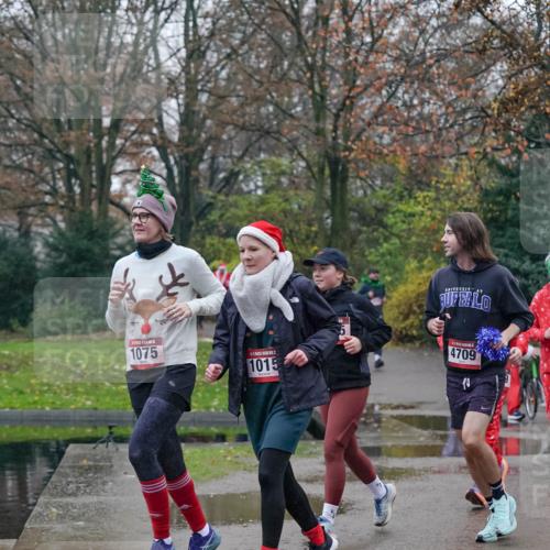 07.12.2025 - St. Pauli X-Mass-Run No. 15 Michael Burmester http://msf.ph/oto/9415186 07.12.2025 10:07:03 Laufen 1075, 1015, 4709 meine-sportfotos.de