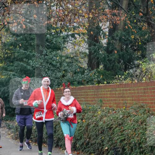 07.12.2025 - St. Pauli X-Mass-Run No. 15 Michael Burmester http://msf.ph/oto/9415204 07.12.2025 10:07:16 Laufen 33, 4444, 43 meine-sportfotos.de