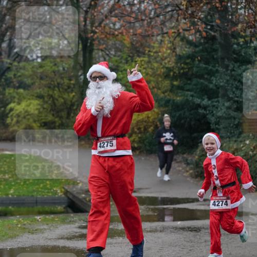 07.12.2025 - St. Pauli X-Mass-Run No. 15 Michael Burmester http://msf.ph/oto/9415249 07.12.2025 10:07:36 Laufen 15, 4275, 15, 4274 meine-sportfotos.de