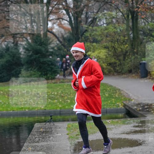 07.12.2025 - St. Pauli X-Mass-Run No. 15 Michael Burmester http://msf.ph/oto/9415286 07.12.2025 10:07:58 Laufen  meine-sportfotos.de