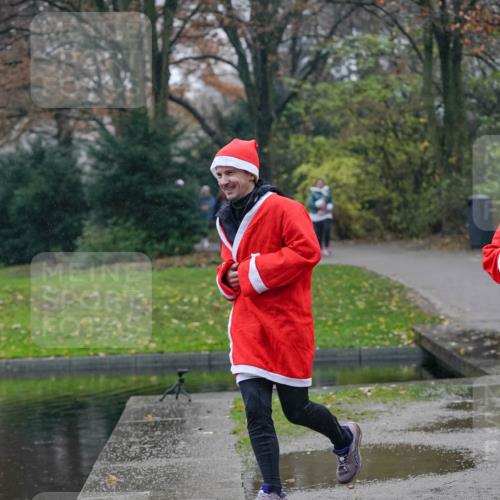 07.12.2025 - St. Pauli X-Mass-Run No. 15 Michael Burmester http://msf.ph/oto/9415287 07.12.2025 10:07:58 Laufen  meine-sportfotos.de
