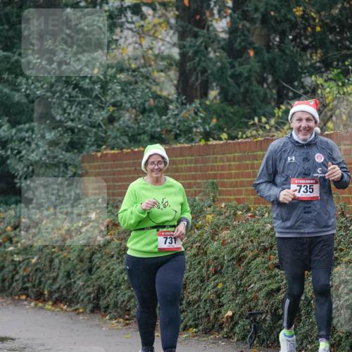 07.12.2025 - St. Pauli X-Mass-Run No. 15 Michael Burmester http://msf.ph/oto/9415292 07.12.2025 10:08:01 Laufen 731, 735 meine-sportfotos.de