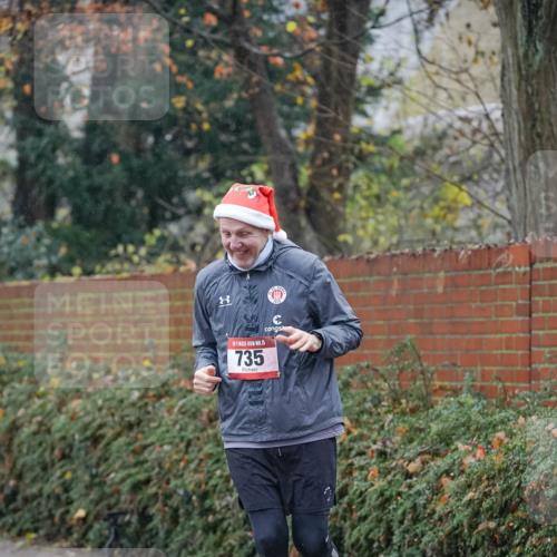 07.12.2025 - St. Pauli X-Mass-Run No. 15 Michael Burmester http://msf.ph/oto/9415300 07.12.2025 10:08:03 Laufen 15, 735 meine-sportfotos.de