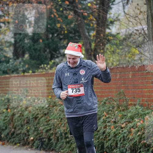 07.12.2025 - St. Pauli X-Mass-Run No. 15 Michael Burmester http://msf.ph/oto/9415302 07.12.2025 10:08:04 Laufen 15, 735 meine-sportfotos.de
