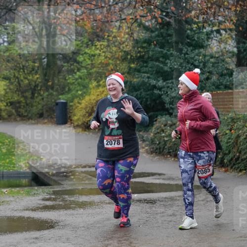 07.12.2025 - St. Pauli X-Mass-Run No. 15 Michael Burmester http://msf.ph/oto/9415338 07.12.2025 10:08:26 Laufen 2078, 2085 meine-sportfotos.de