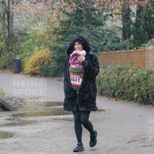 07.12.2025 - St. Pauli X-Mass-Run No. 15 Michael Burmester http://msf.ph/oto/9415357 07.12.2025 10:09:50 Laufen 15, 4041 meine-sportfotos.de
