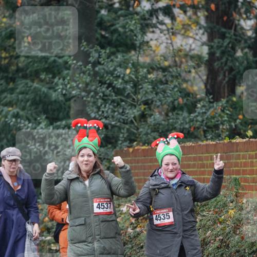07.12.2025 - St. Pauli X-Mass-Run No. 15 Michael Burmester http://msf.ph/oto/9415398 07.12.2025 10:12:18 Laufen 4537, 15, 4535 meine-sportfotos.de