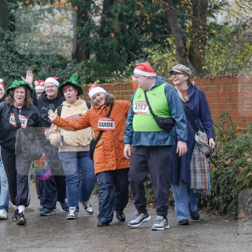 07.12.2025 - St. Pauli X-Mass-Run No. 15 Michael Burmester http://msf.ph/oto/9415414 07.12.2025 10:12:35 Laufen 4757 meine-sportfotos.de