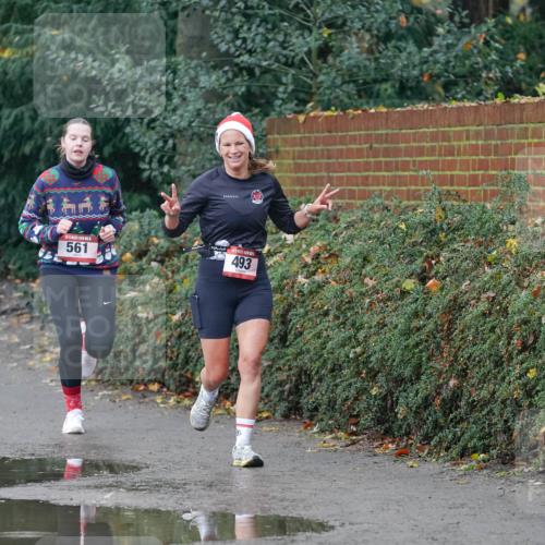 07.12.2025 - St. Pauli X-Mass-Run No. 15 Michael Burmester http://msf.ph/oto/9415517 07.12.2025 10:19:13 Laufen 493, 561 meine-sportfotos.de