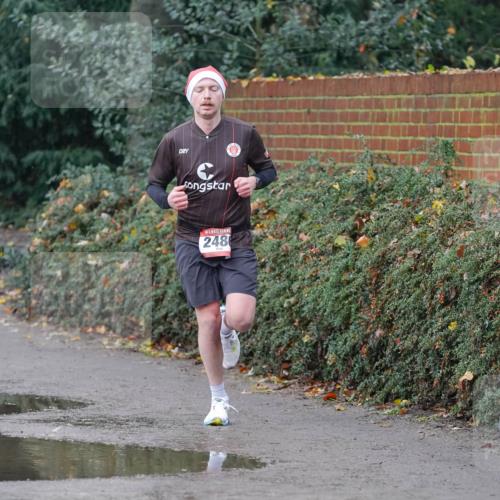 07.12.2025 - St. Pauli X-Mass-Run No. 15 Michael Burmester http://msf.ph/oto/9415531 07.12.2025 10:19:18 Laufen 248 meine-sportfotos.de
