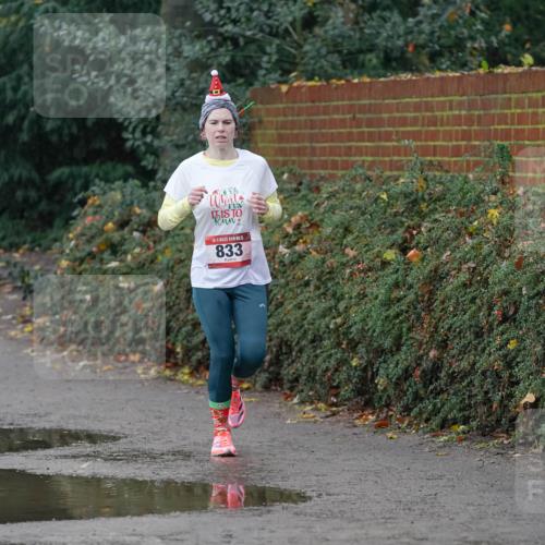 07.12.2025 - St. Pauli X-Mass-Run No. 15 Michael Burmester http://msf.ph/oto/9415555 07.12.2025 10:19:29 Laufen 5, 833 meine-sportfotos.de