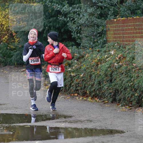 07.12.2025 - St. Pauli X-Mass-Run No. 15 Michael Burmester http://msf.ph/oto/9415561 07.12.2025 10:19:38 Laufen 2948, 3263 meine-sportfotos.de